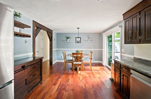 19 Sawdy Pond Avenue, Tiverton, RI 02878