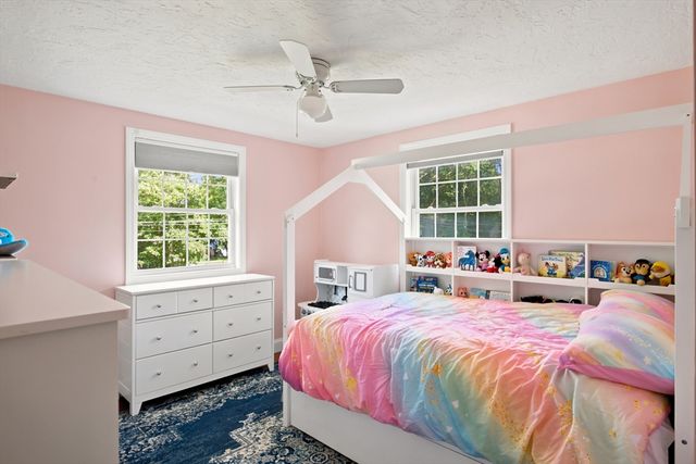 19 Sawdy Pond Avenue, Tiverton, RI 02878