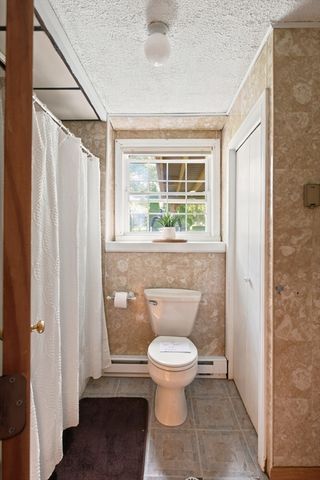 19 Sawdy Pond Avenue, Tiverton, RI 02878
