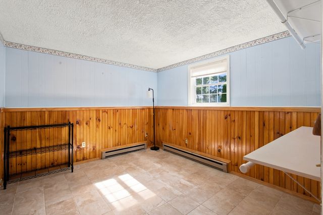 19 Sawdy Pond Avenue, Tiverton, RI 02878