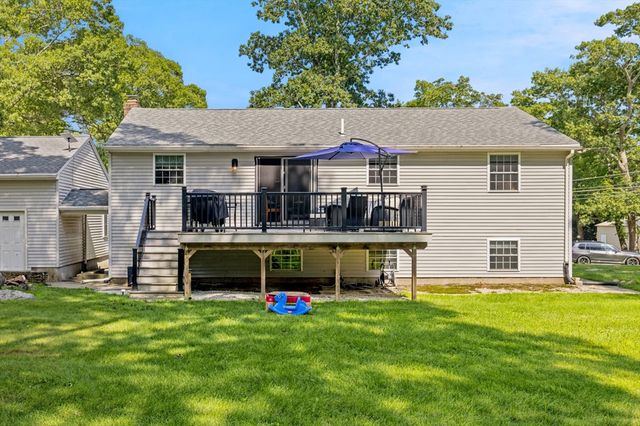 19 Sawdy Pond Avenue, Tiverton, RI 02878