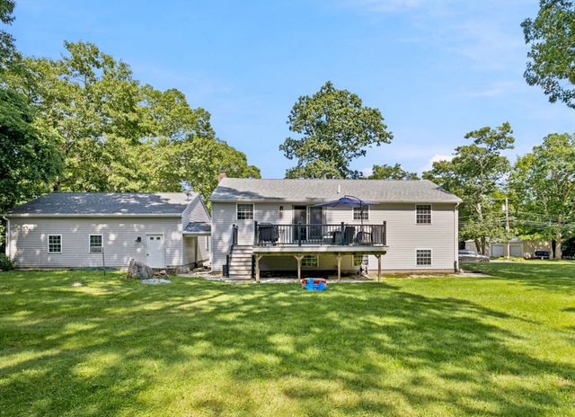 19 Sawdy Pond Avenue, Tiverton, RI 02878