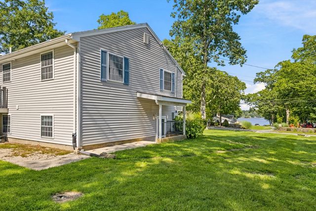 19 Sawdy Pond Avenue, Tiverton, RI 02878