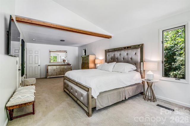 336 Sky Lake Drive, Hendersonville, NC 28739