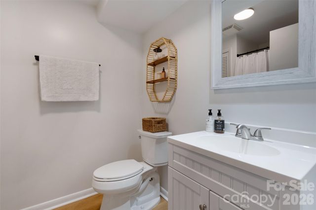 336 Sky Lake Drive, Hendersonville, NC 28739