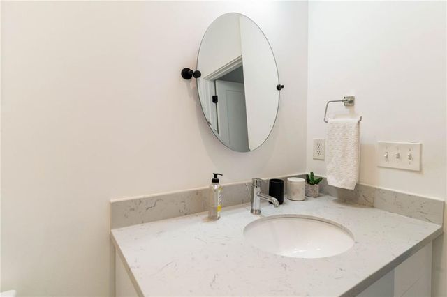 1560 New NE Street, Atlanta, GA 30307