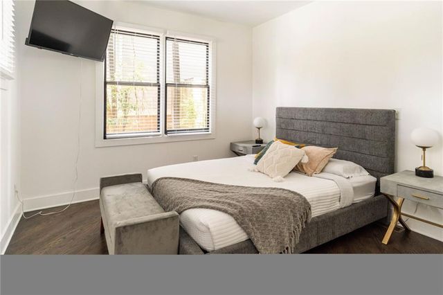 1560 New NE Street, Atlanta, GA 30307