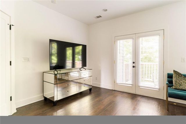 1560 New NE Street, Atlanta, GA 30307