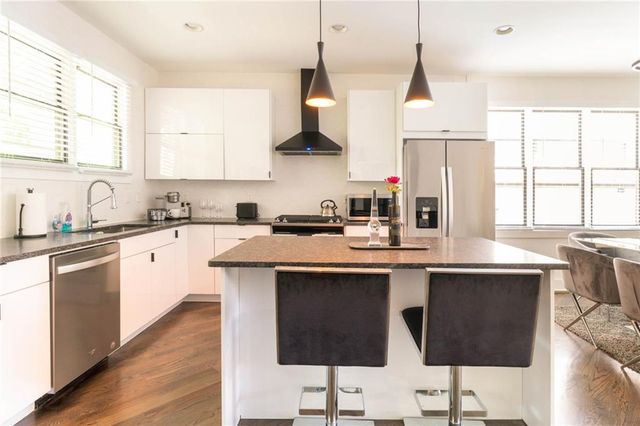 1560 New NE Street, Atlanta, GA 30307