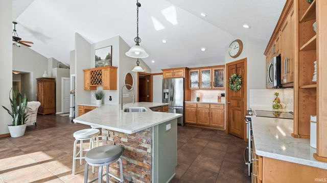 8405 Ashworth Court, Fort Wayne, IN 46818