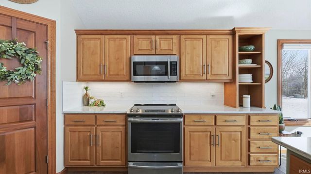 8405 Ashworth Court, Fort Wayne, IN 46818