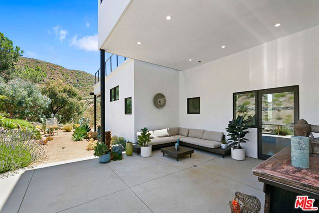 34067 Mulholland Highway, Malibu, CA 90265