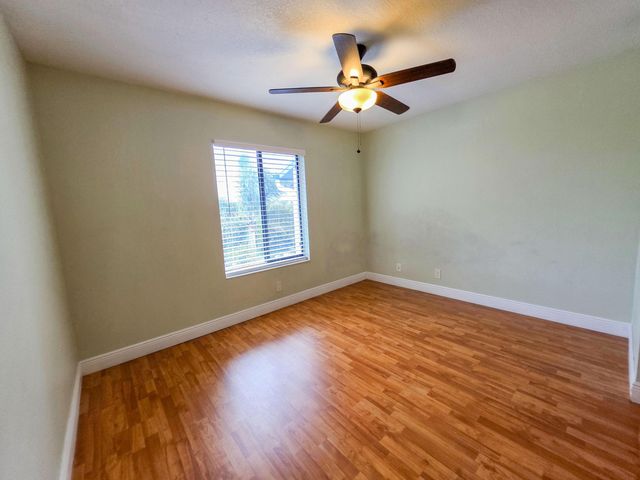 1109 Green Pine Boulevard H3, West Palm Beach, FL 33409