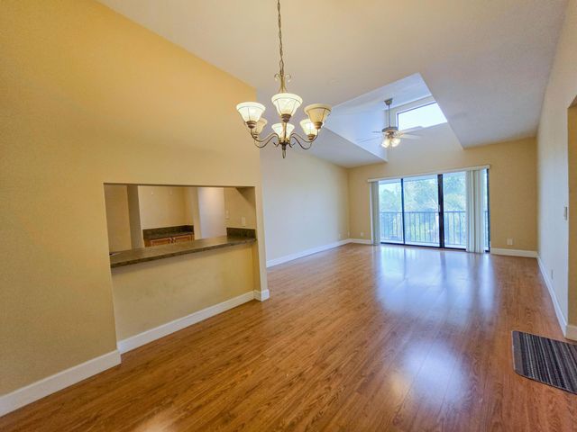 1109 Green Pine Boulevard H3, West Palm Beach, FL 33409