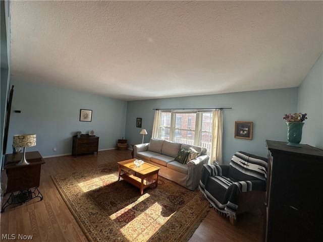 15875 Van Aken Boulevard, Shaker Heights, OH 44120