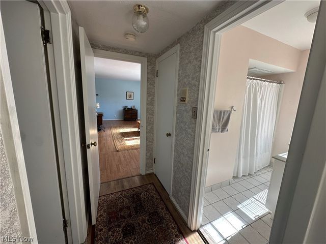 15875 Van Aken Boulevard, Shaker Heights, OH 44120