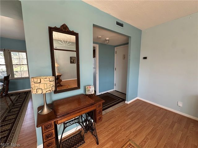 15875 Van Aken Boulevard, Shaker Heights, OH 44120