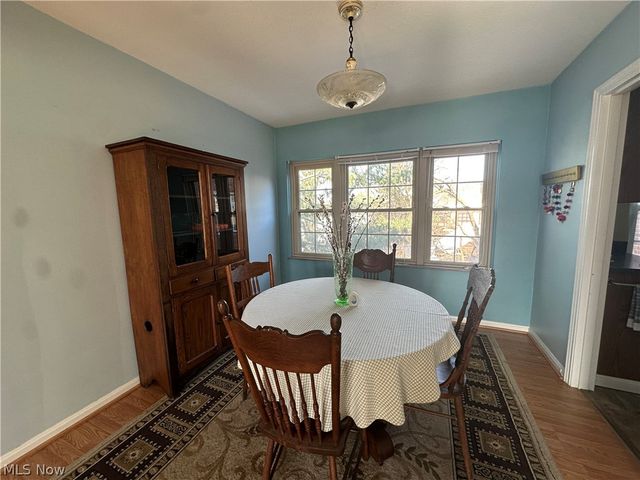 15875 Van Aken Boulevard, Shaker Heights, OH 44120