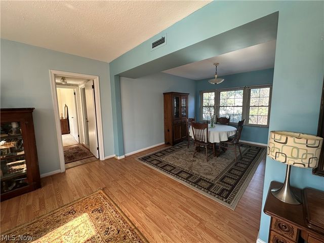 15875 Van Aken Boulevard, Shaker Heights, OH 44120