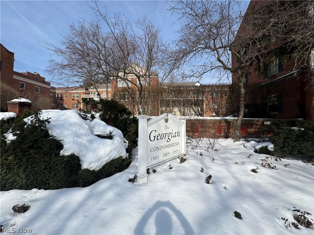 15875 Van Aken Boulevard, Shaker Heights, OH 44120