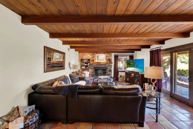 4605 Mayapan, La Mesa, CA 91941