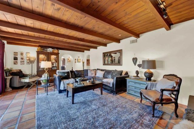 4605 Mayapan, La Mesa, CA 91941