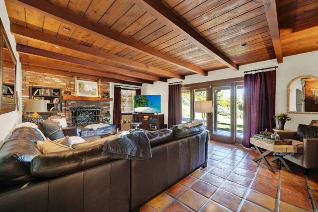 4605 Mayapan, La Mesa, CA 91941