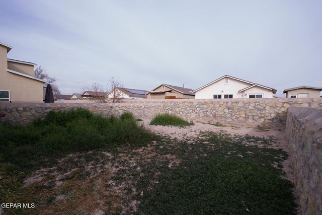 804 HC Gilbert Minjares Drive A, Socorro, TX 79927