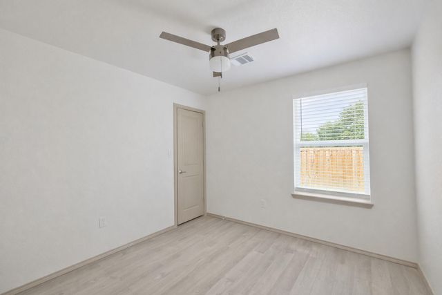 113 Bolden St A B, Houston, TX 77029