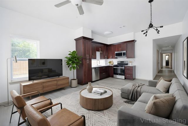 113 Bolden St A B, Houston, TX 77029