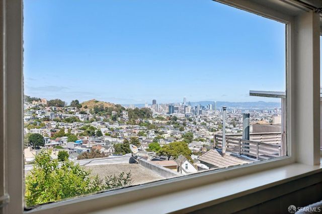 501 Corbett Avenue, San Francisco, CA 94114