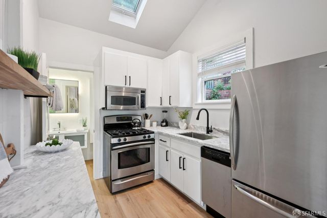 501 Corbett Avenue, San Francisco, CA 94114
