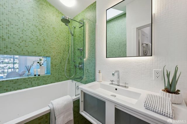 501 Corbett Avenue, San Francisco, CA 94114