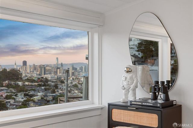 501 Corbett Avenue, San Francisco, CA 94114