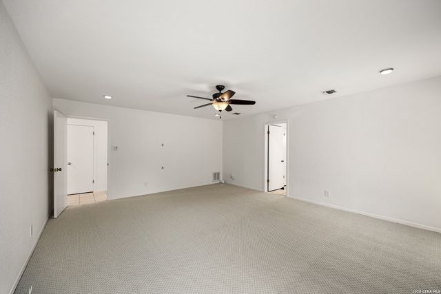 8318 Heraldry St, San Antonio, TX 78254