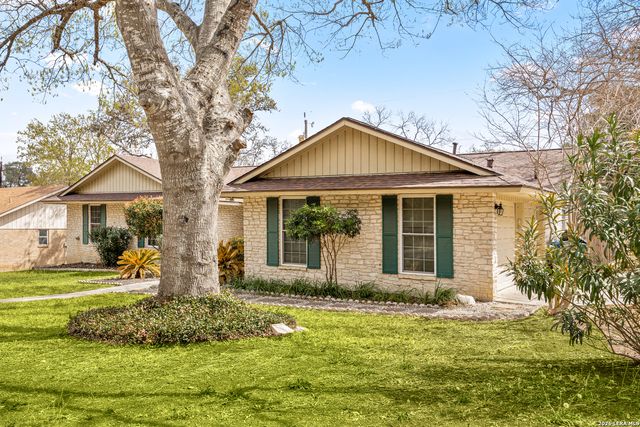 8318 Heraldry St, San Antonio, TX 78254