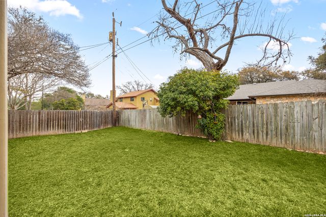 8318 Heraldry St, San Antonio, TX 78254