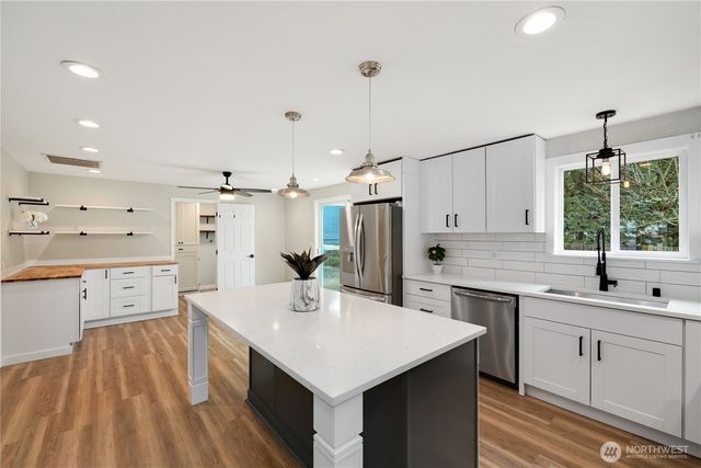 12002 151st Court E, Puyallup, WA 98374