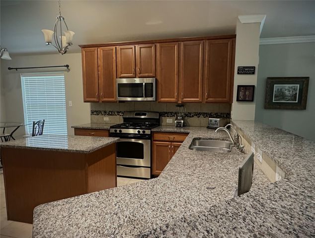 17207 Forest Ridge Point, Houston, TX 77084