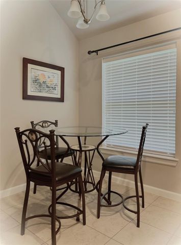 17207 Forest Ridge Point, Houston, TX 77084