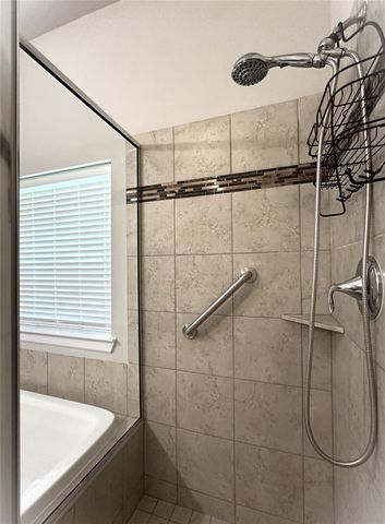 17207 Forest Ridge Point, Houston, TX 77084