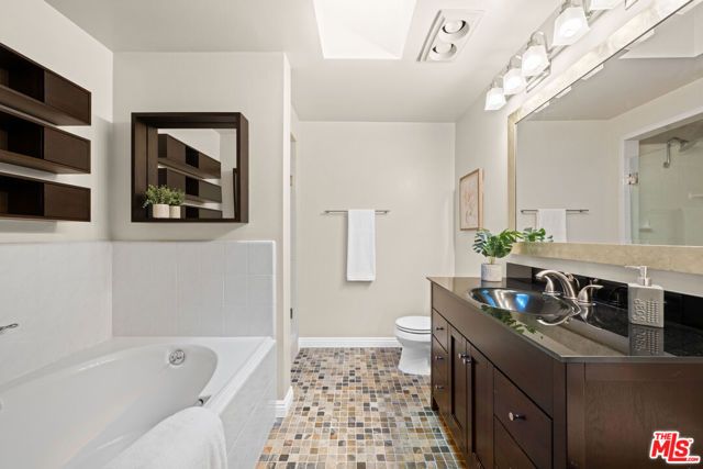 117 S Clark Drive 305, Los Angeles, CA 90048