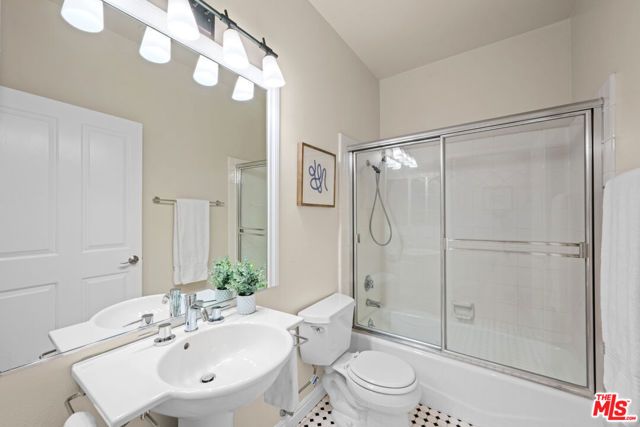 117 S Clark Drive 305, Los Angeles, CA 90048