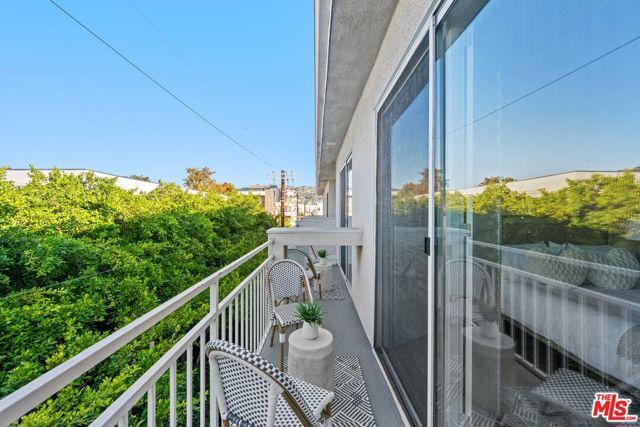 117 S Clark Drive 305, Los Angeles, CA 90048