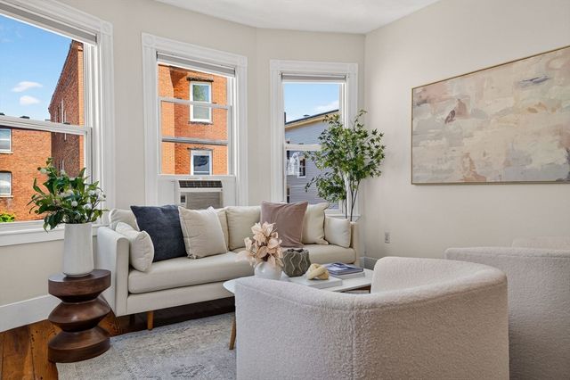 6 Kenney St B, Boston, MA 02130