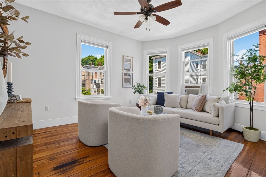 6 Kenney St B, Boston, MA 02130