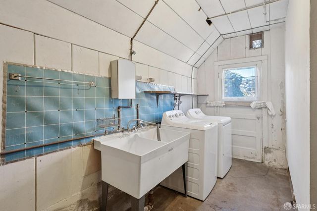 1558 Alemany Boulevard, San Francisco, CA 94112