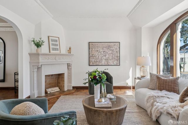 1558 Alemany Boulevard, San Francisco, CA 94112