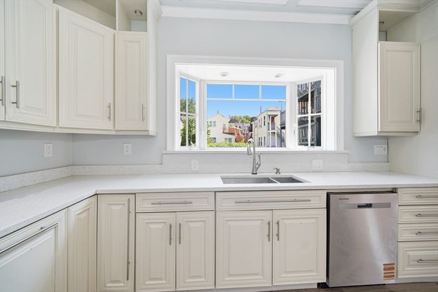 63 Orange St, Chelsea, MA 02150