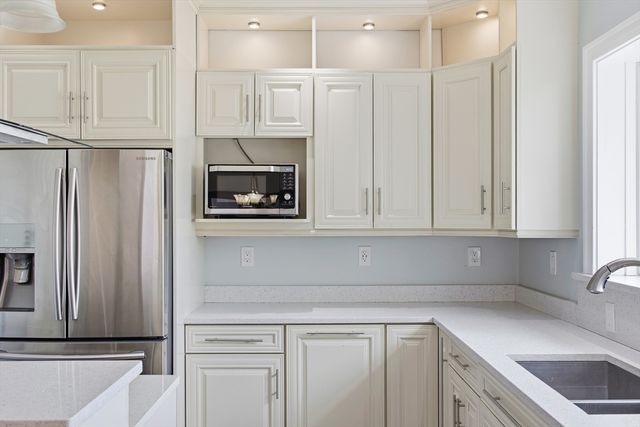 63 Orange St, Chelsea, MA 02150